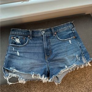 Abercrombie mom shorts size 6